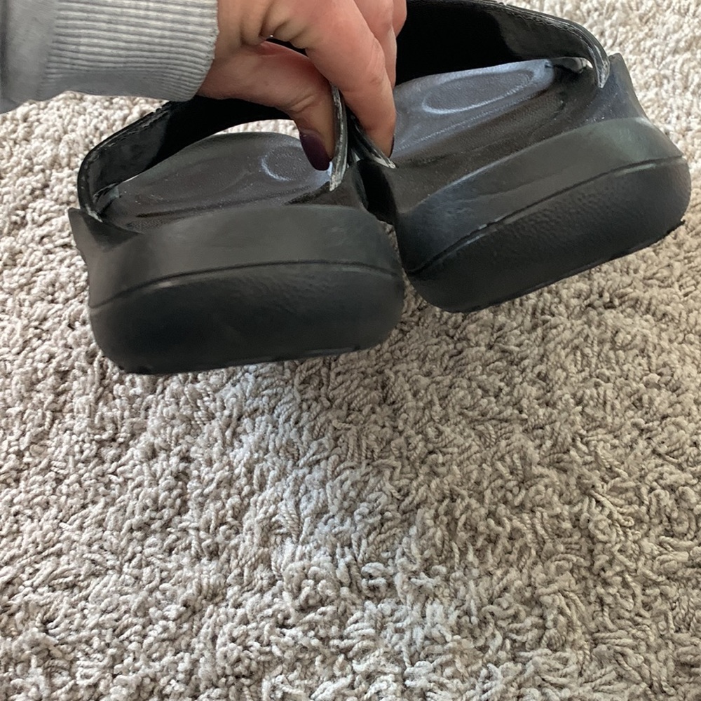 Mickey Mouse Croc Slides - Picture 5 of 7